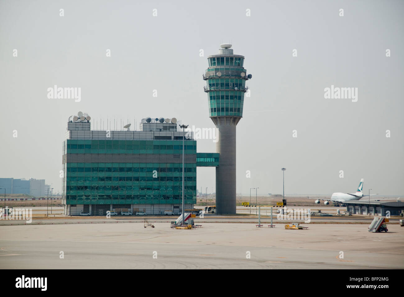 Torre di controllo, aeroporto di Hong Kong Foto Stock
