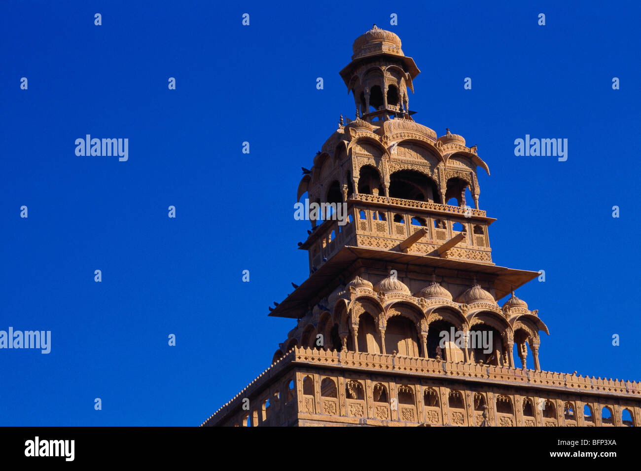 VHM 65634 : torre Tazia ; Badal Vilas ; Jaisalmer ; Rajasthan ; India Foto Stock