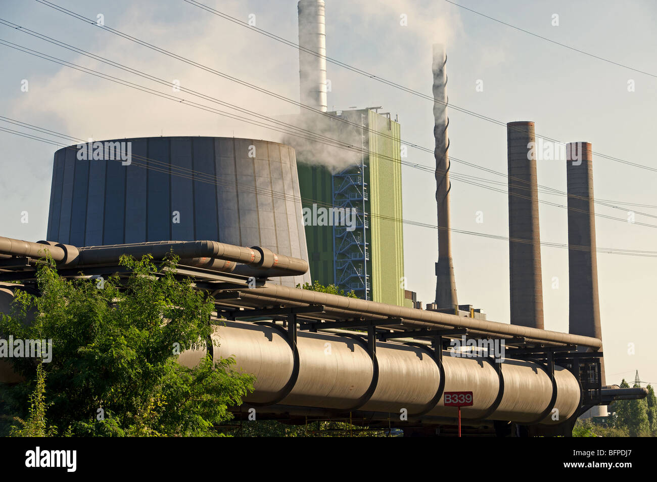 RWE Power centrale elettrica a gas, alimentato da altoforno e gas di cokeria da parte di ThyssenKrupp, Duisburg-Hamborn, Germania. Foto Stock