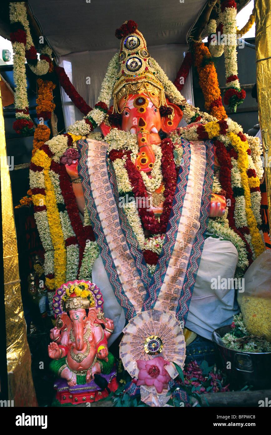MAA 66418 : Decorata idolo di dio Ganesh Festival ; India Foto Stock
