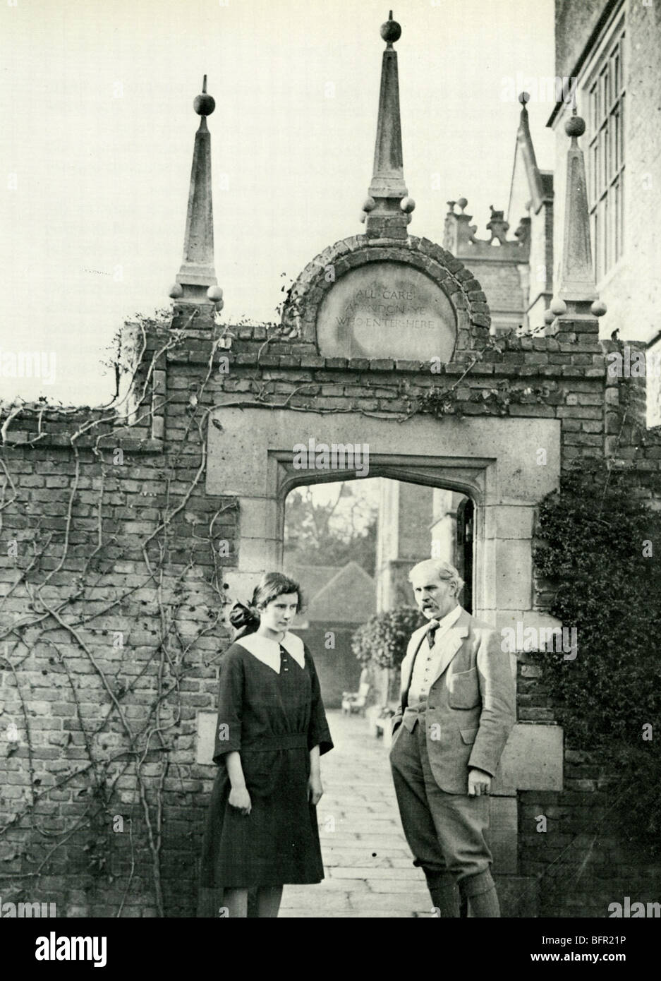 RAMSAY MacDONALD - REGNO UNITO politico con sua figlia Giovanna a Chequers nel 1924 Foto Stock