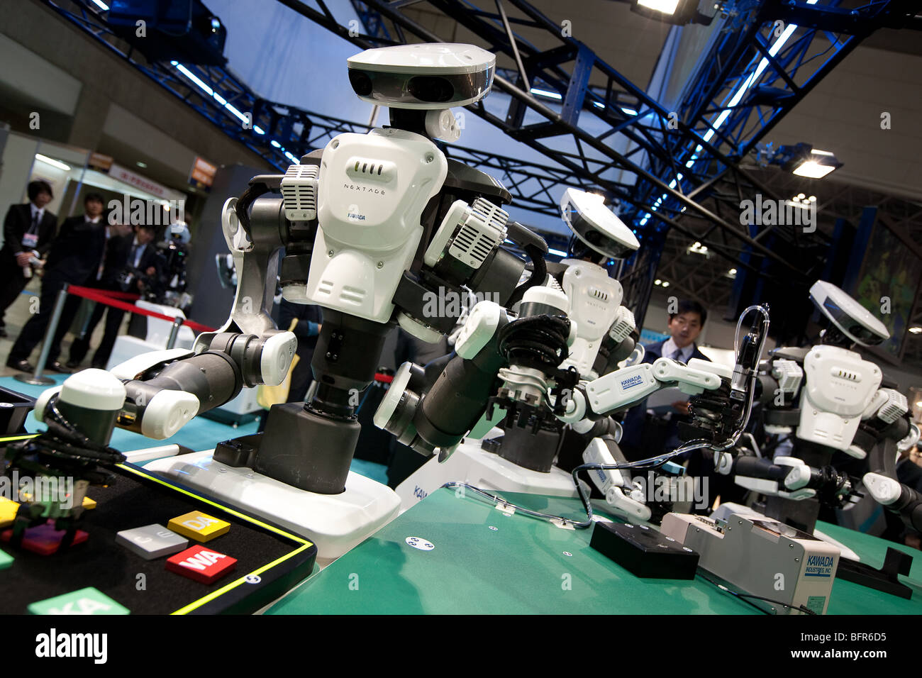 "Nextage' robot umanoidi, prodotta da Kawada, sul display all'International Robot Exhibition 2009 Foto Stock
