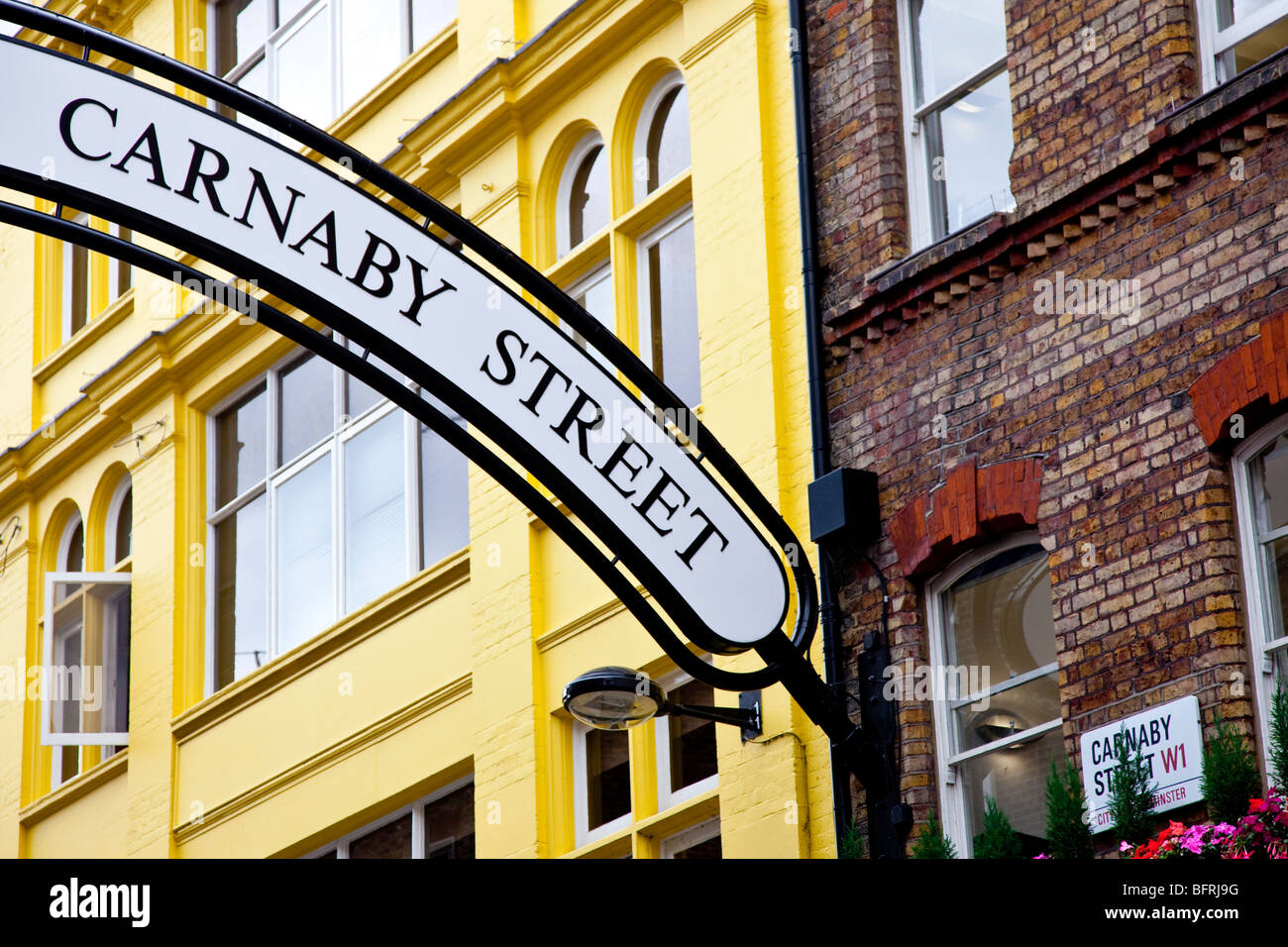 Carnaby Street sign Londra Inghilterra Regno Unito Regno Unito Europa Foto Stock