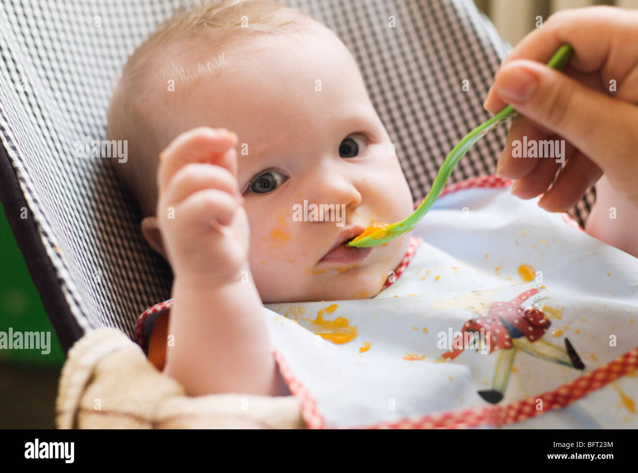 Alimentazione principale Baby Foto Stock