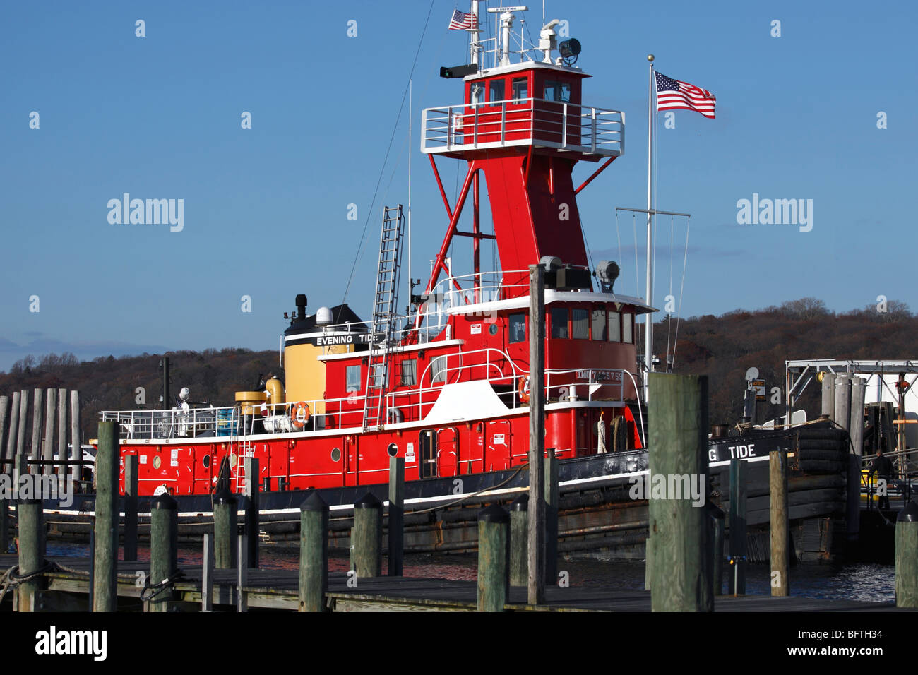 Il rimorchiatore "Sera" di marea nel porto di Port Jefferson, Long Island, NY Foto Stock