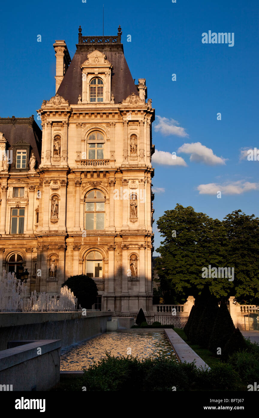 Hotel de Ville al tramonto, Parigi Francia Foto Stock