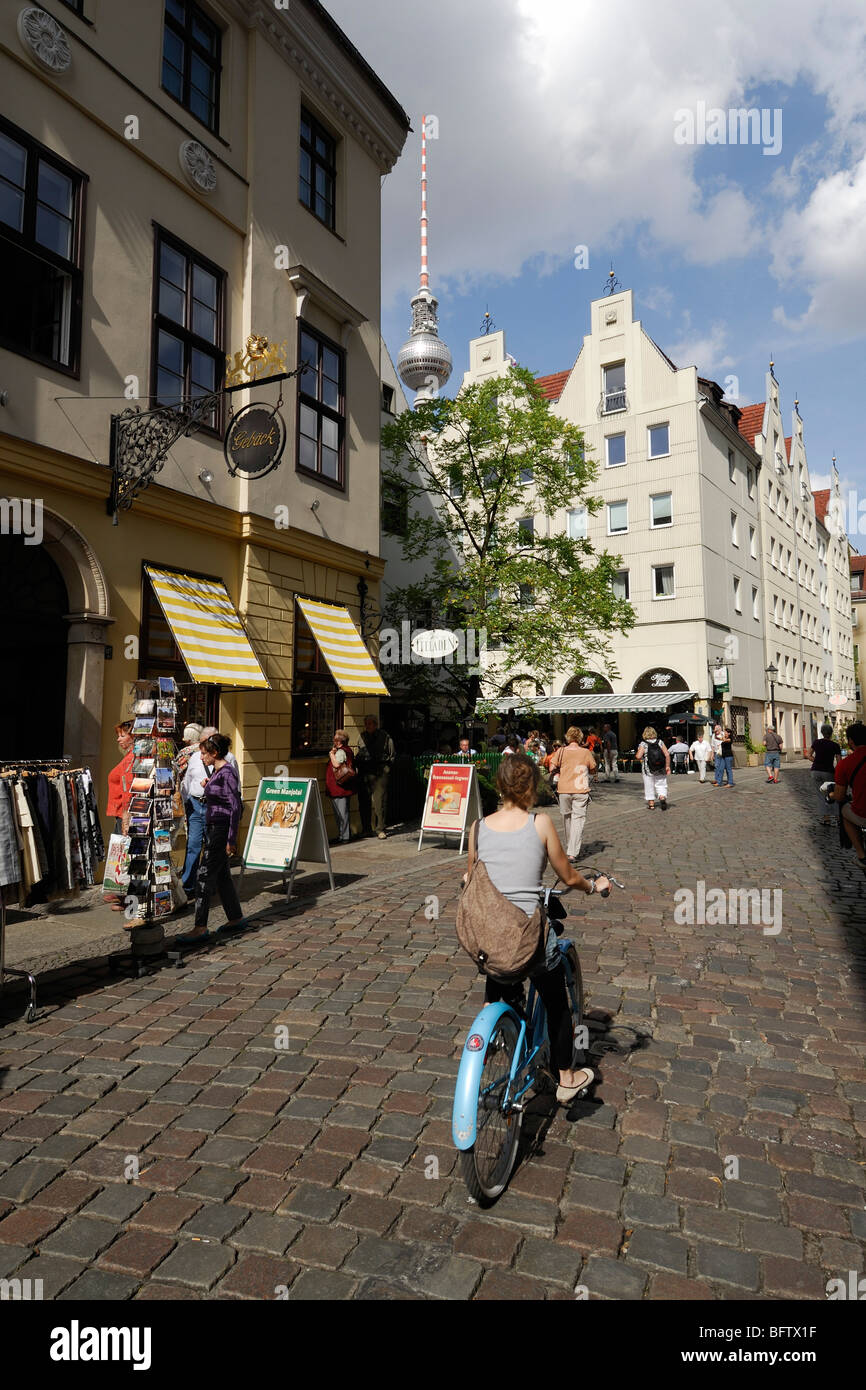 Berlino. Germania. Nikolaiviertel quartiere Nikolai, il ricostruito nel cuore medievale di Berlino. Foto Stock