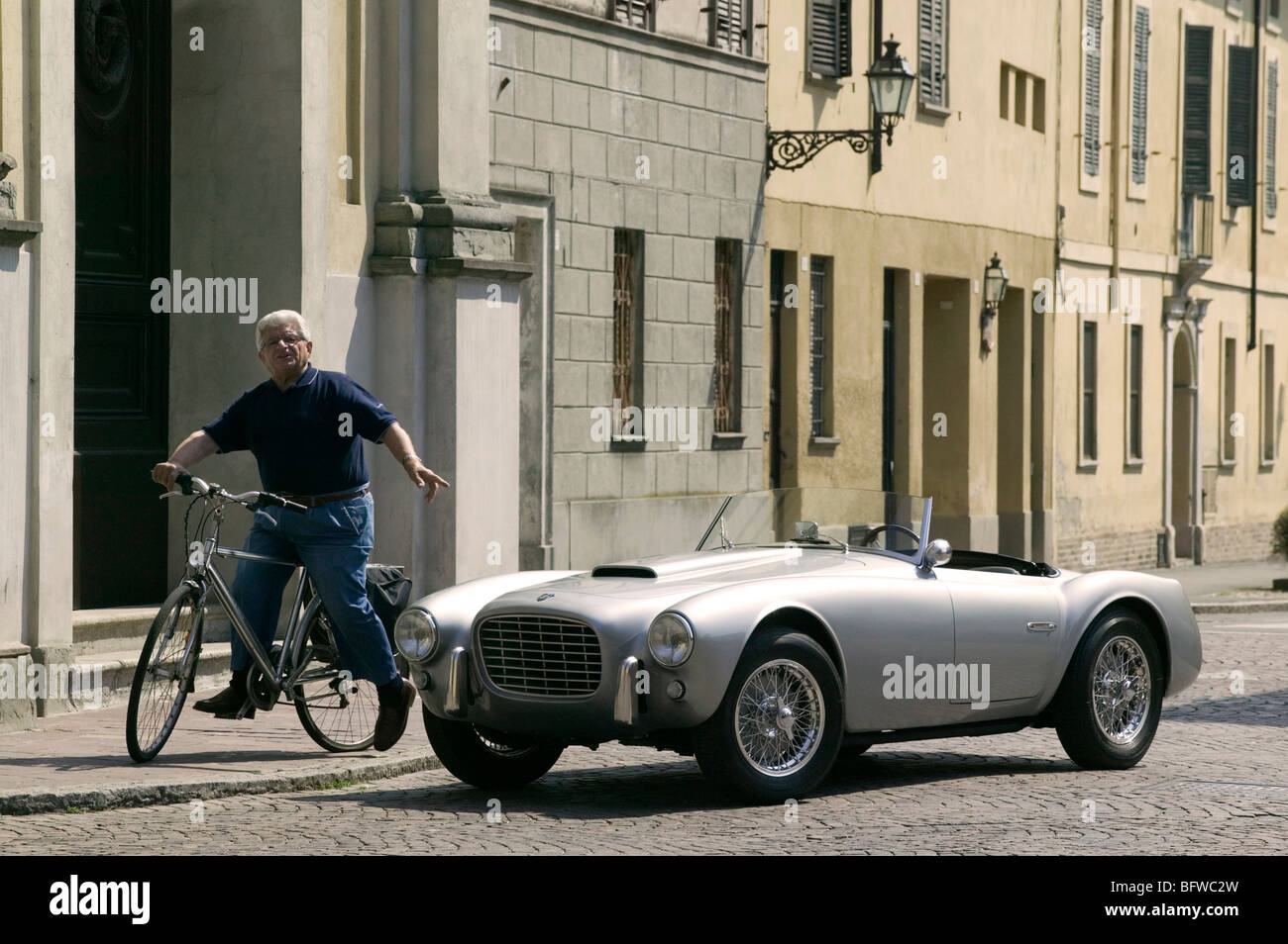Siata 1950 sport italiano auto parcheggiate in strada in Italia Foto Stock