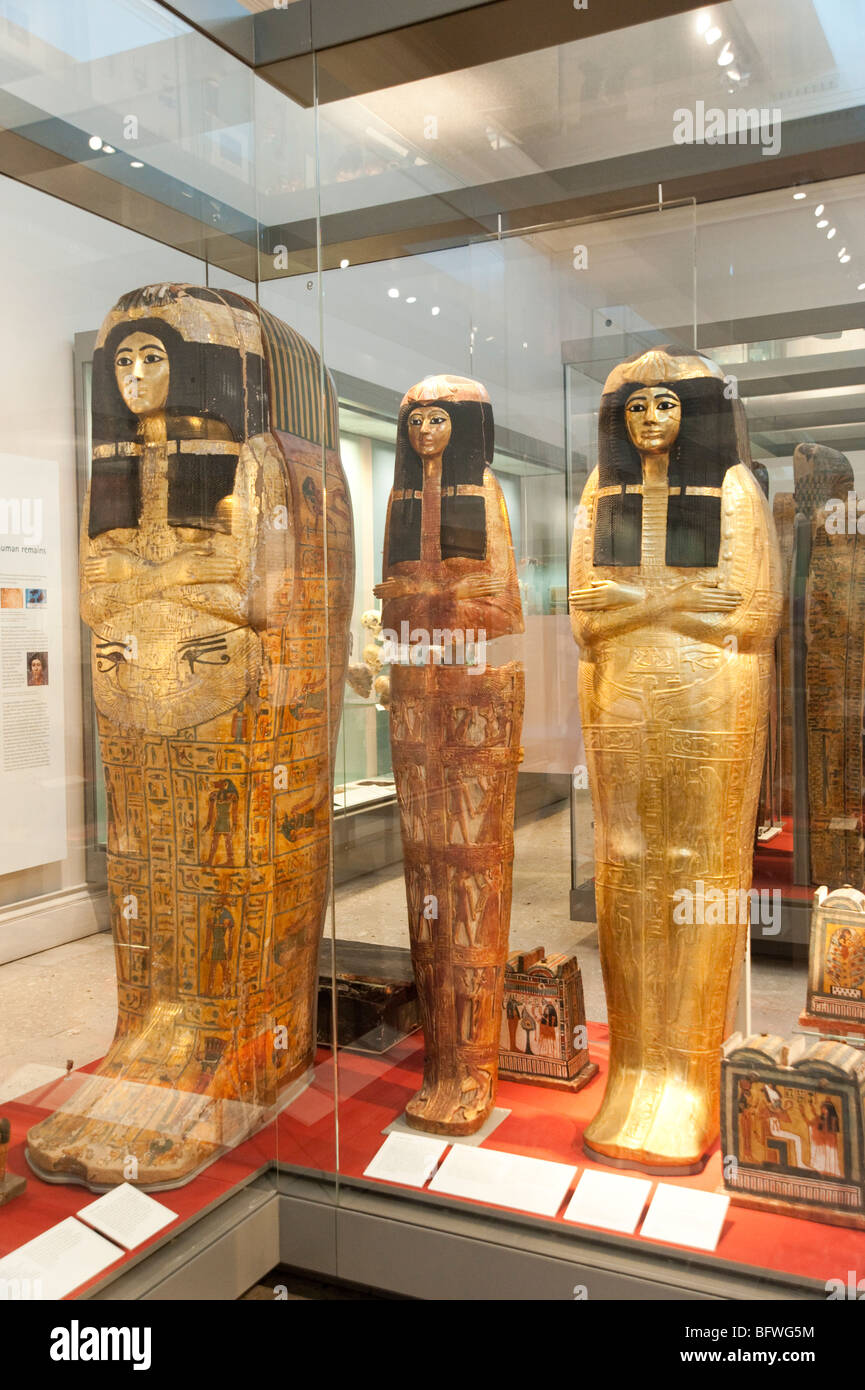 Mummie egizie nel British Museum a Londra, Inghilterra, Regno Unito Foto Stock