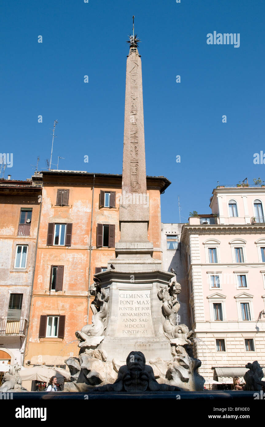 Obelisco in Piazza della Rotonda, Pantheon a Roma Foto stock - Alamy