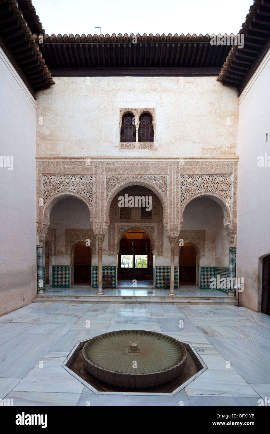 Cuarto Dorado, il cortile del cancello verso il Palazzo di Comares, Alhambra di Granada, Spagna Foto Stock