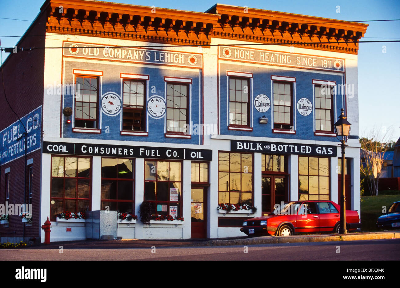 Una vetrina energy company in bagno, Maine Foto Stock