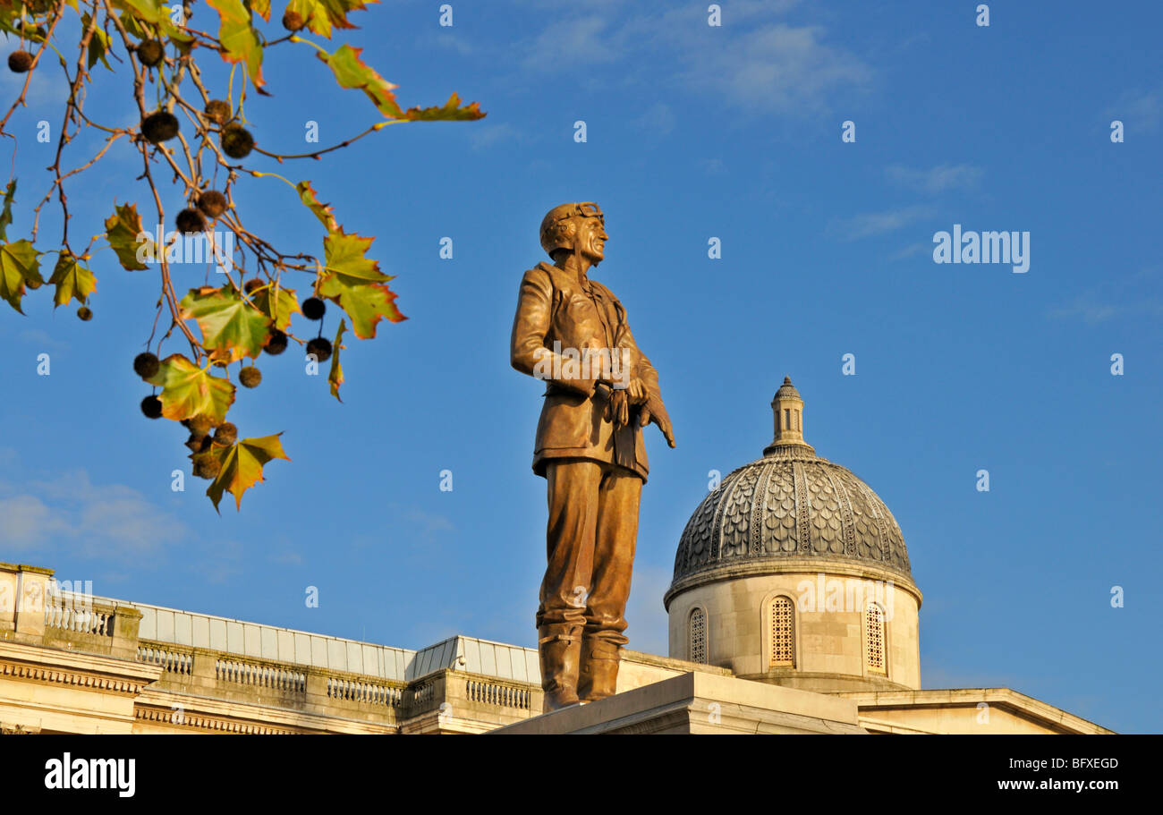 Air Chief Marshal Sir Keith Park statua, quarto zoccolo statua, Trafalgar Square, London, Regno Unito Foto Stock