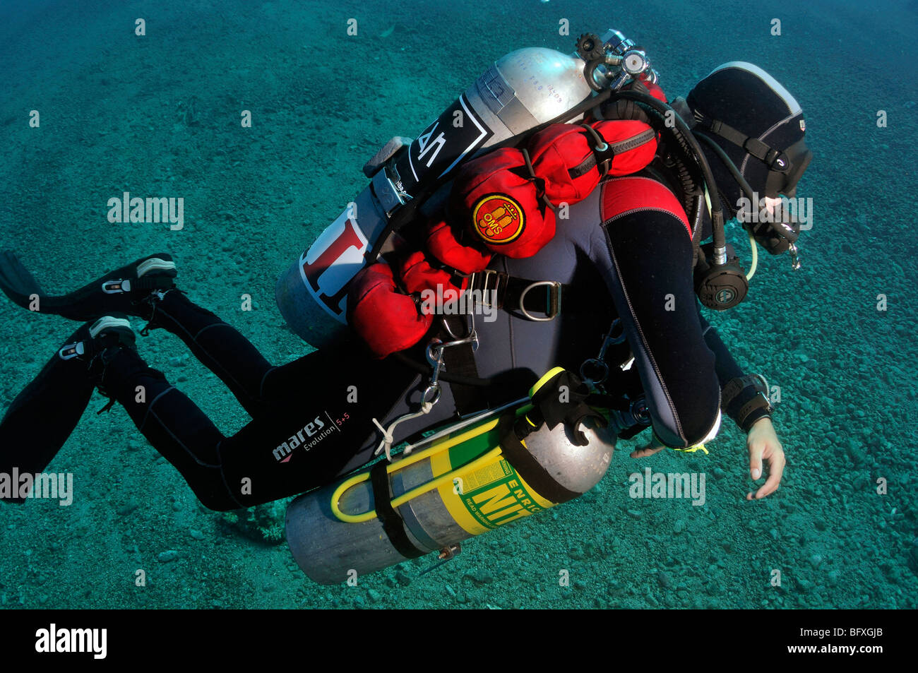 Technical subacqueo con più cilindri in acque poco profonde Ras Abu Gallum, , " Red Sea' Foto Stock
