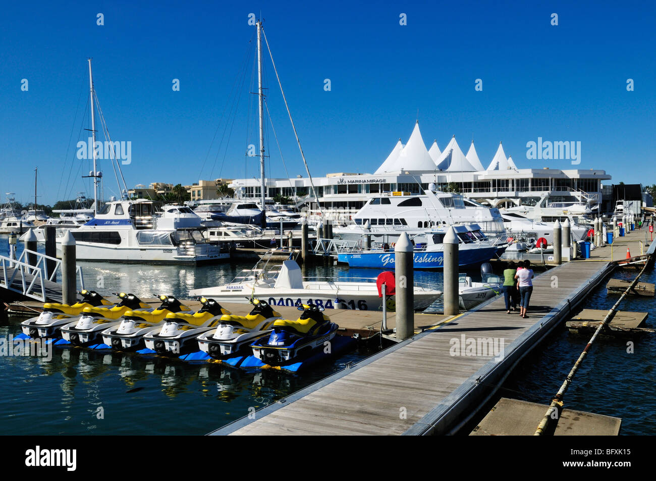 Marina, il porto degli yacht di Surfers Paradise, Gold Coast, Queensland, Australia Foto Stock