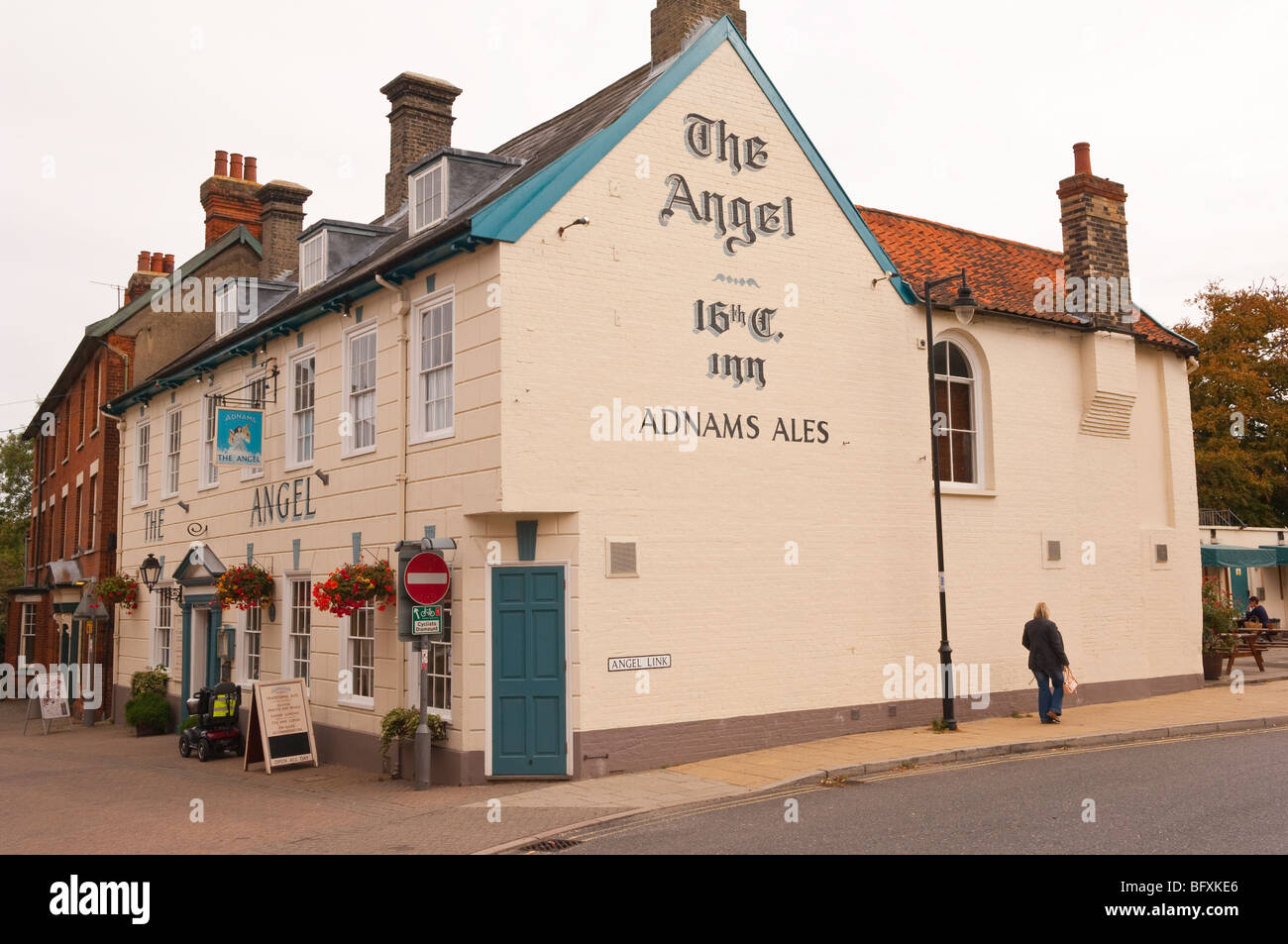 L'Angel Inn pub in Halesworth,Suffolk, Regno Unito Foto Stock