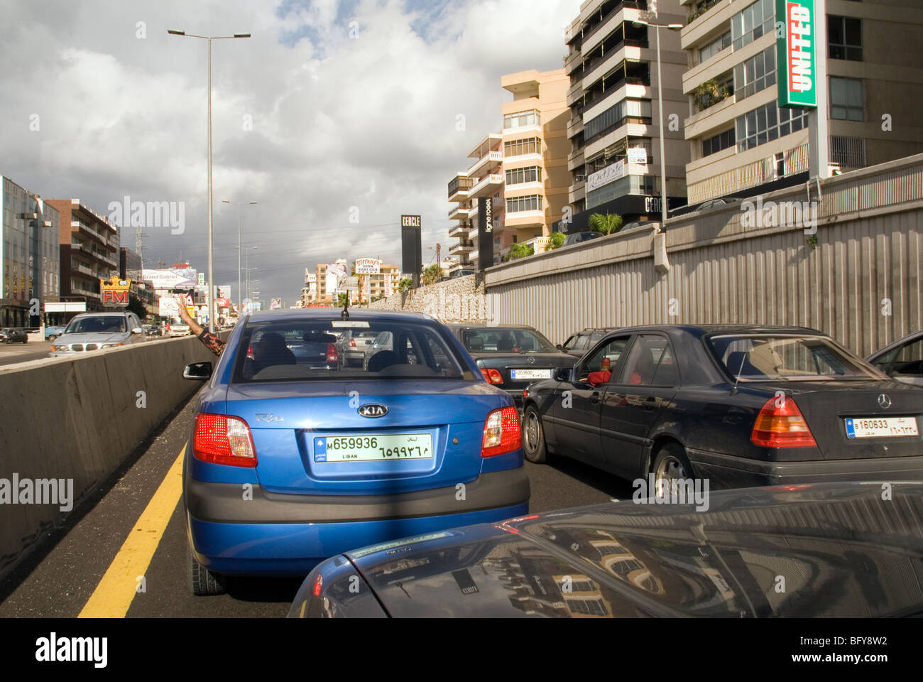 Il traffico su autostrada Libano - il cambiamento climatico minacciano la vita sulla terra Foto Stock