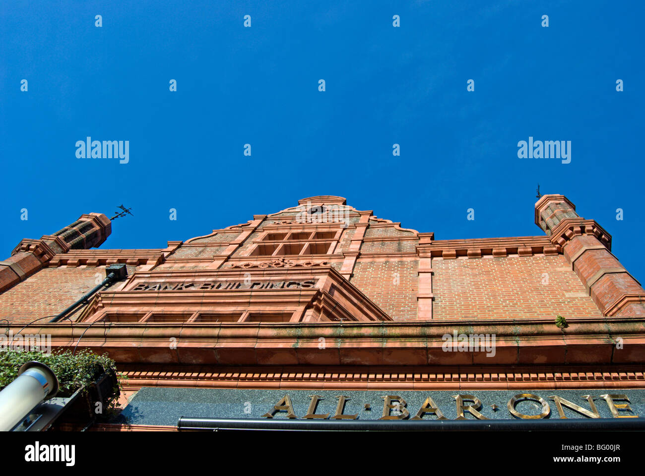 Il ramo del bar e del ristorante della catena, tutti i bar uno, in un ex edificio della banca a Wimbledon, a sud-ovest di Londra - Inghilterra Foto Stock