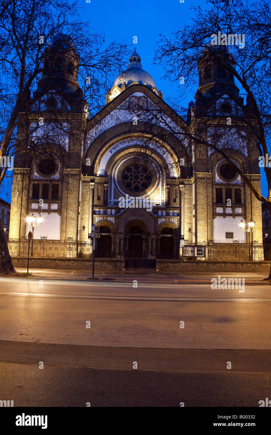 Sinagoga di notte,Novi Sad,Serbia Foto Stock