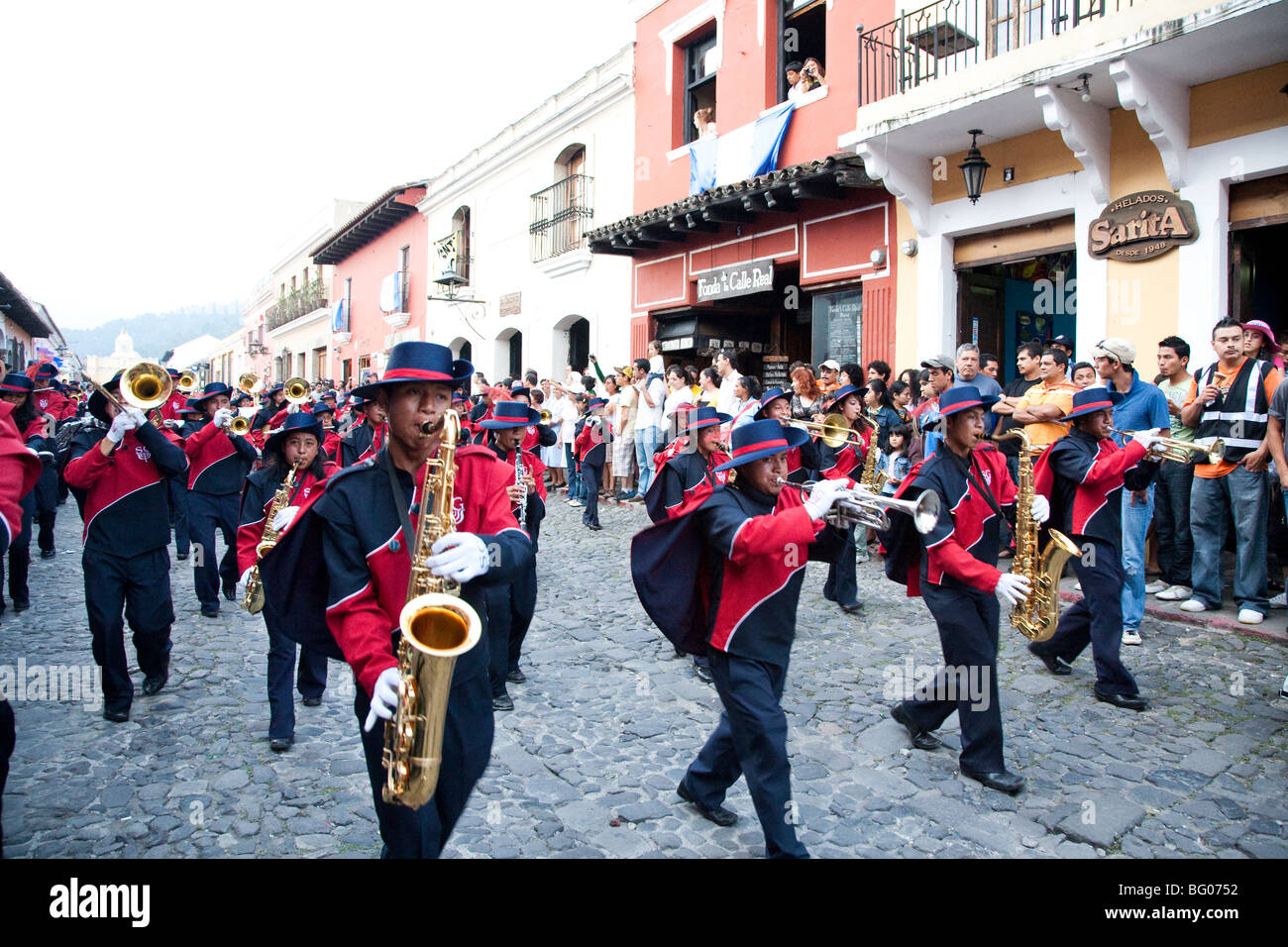 Giorno di indipendenza parata del 15 settembre in Antigua Guatemala. Foto Stock