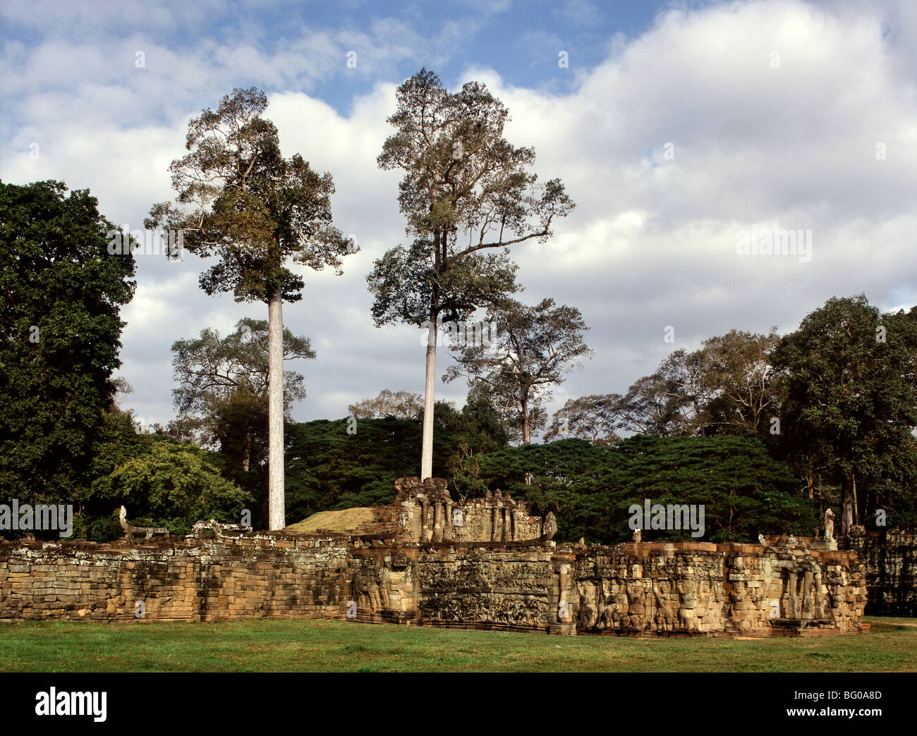 Elephant terrazza del Palazzo Reale, Angkor Thom, Angkor, Sito Patrimonio Mondiale dell'UNESCO, Cambogia, Indocina, Asia sud-orientale, Asia Foto Stock