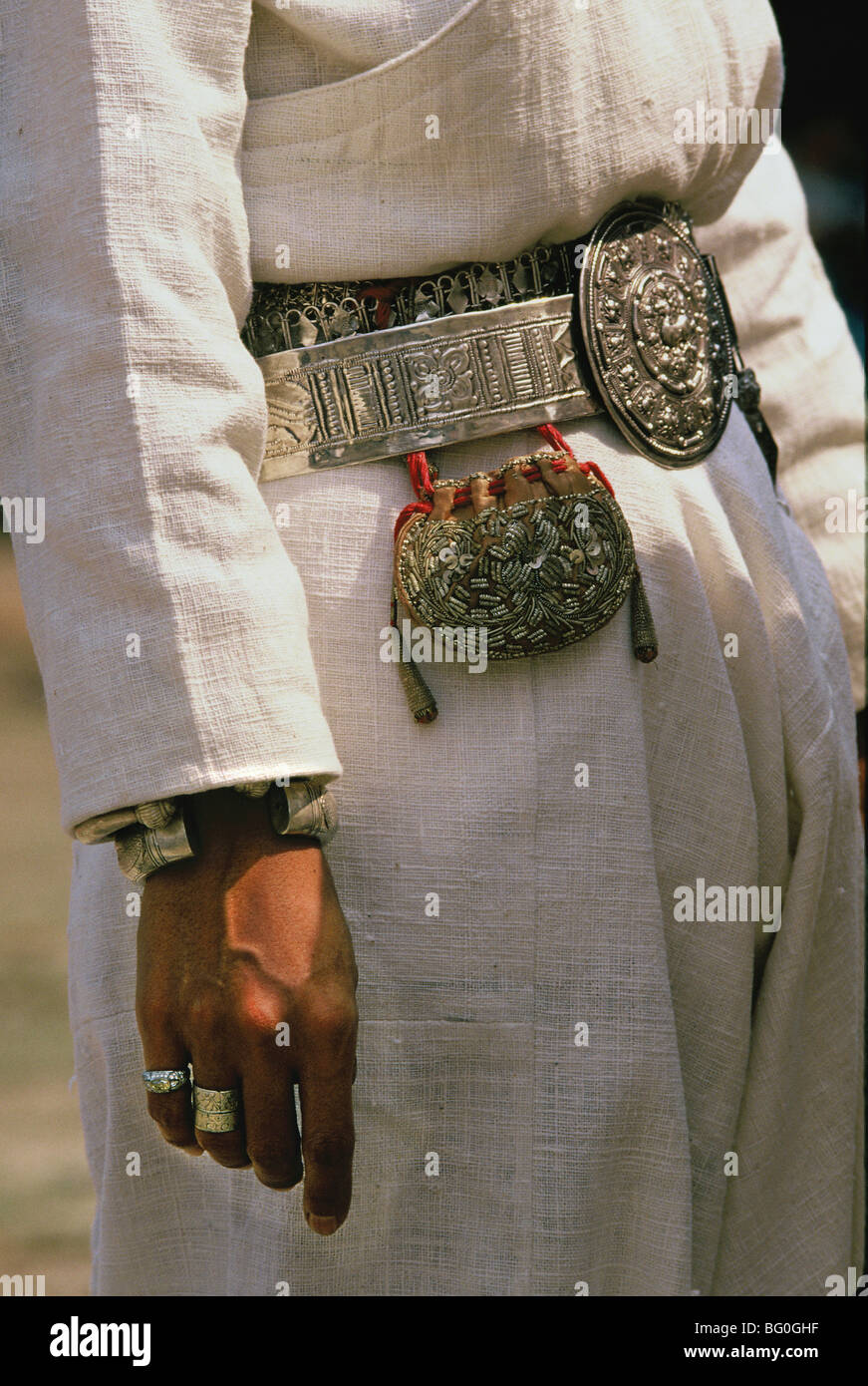 Ornati in nastro d'argento su un uomo, Thailandia del Nord Asia sud-orientale, Asia Foto Stock