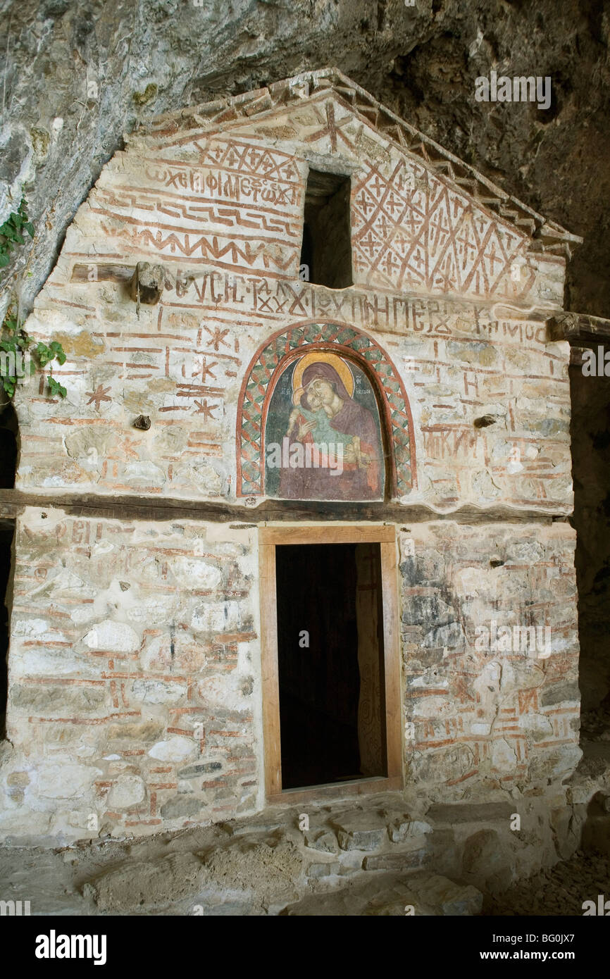 Panagia Eleoussa grotta eremo, laghi di Prespa, Macedonia, Grecia, Europa Foto Stock