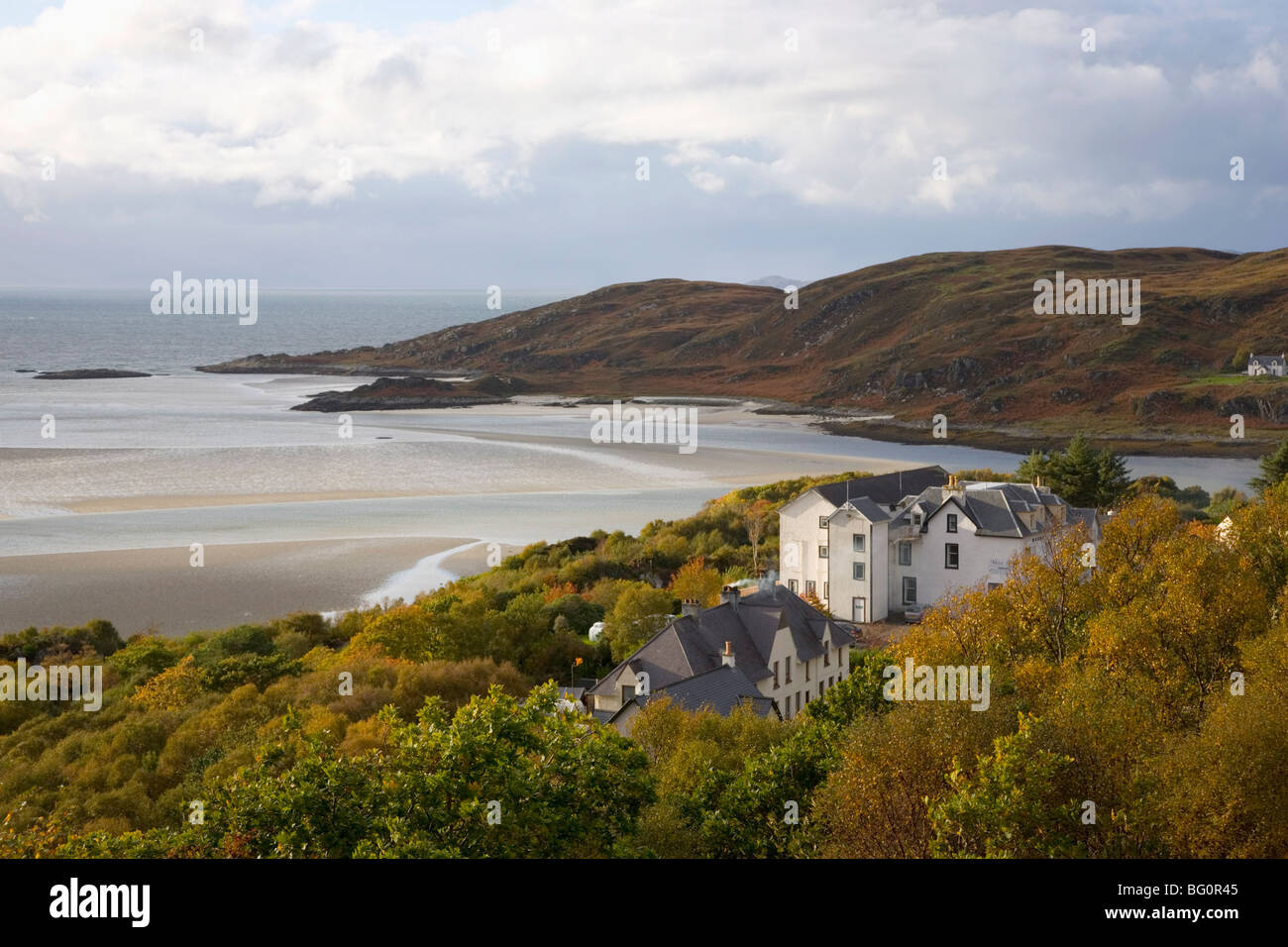 Vista su tutta la silver sands di Morar al suono di Sleat, Morar, Highlands, Scotland, Regno Unito, Europa Foto Stock