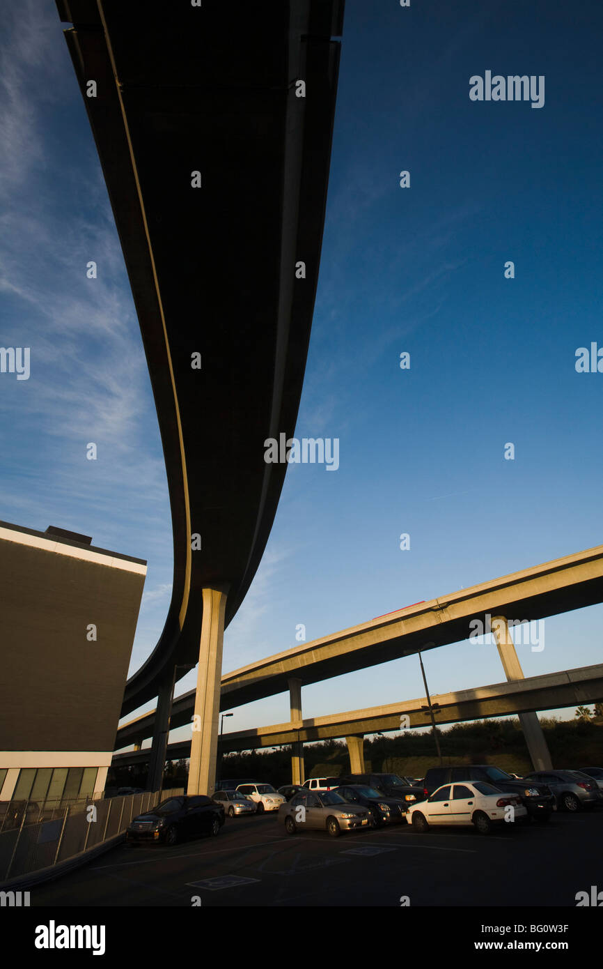 Interscambio di Autostrada 405 e 105 Freeway, Los Angeles, California, Stati Uniti d'America Foto Stock