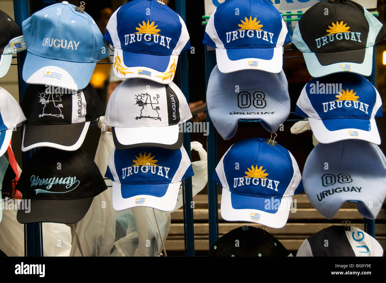 Cappelli in negozio, Montevideo, Uruguay Sud America Foto Stock