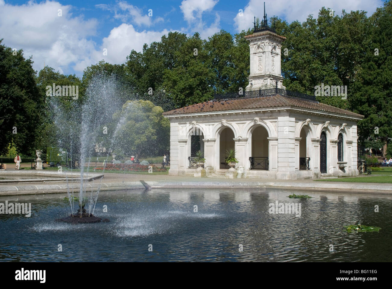 Il padiglione a Lancaster Gate fontane di Hyde Park, London, England, Regno Unito, Europa Foto Stock