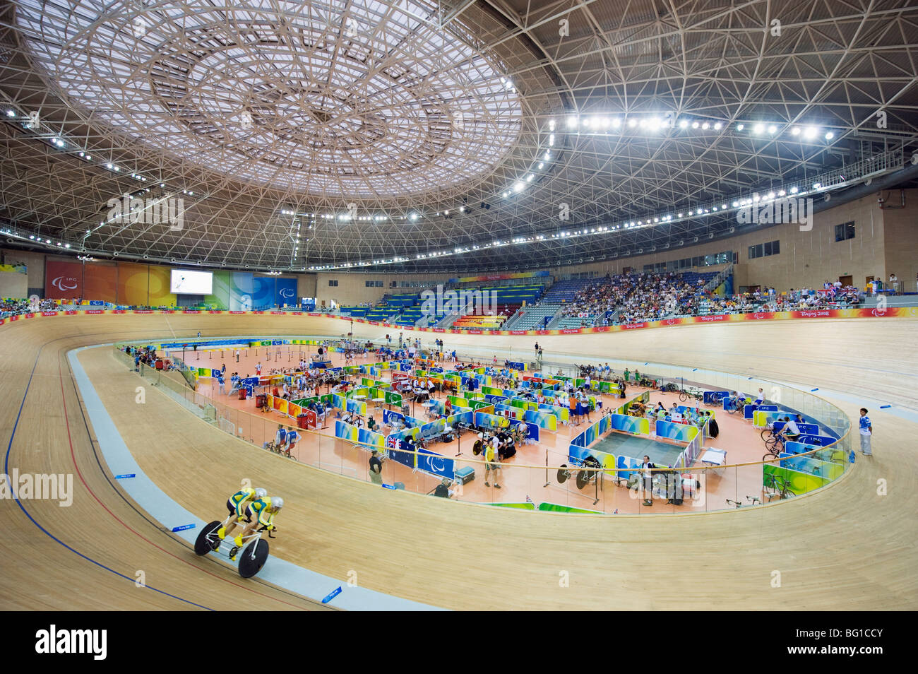 Escursioni in bicicletta evento durante il 2008 Giochi Paralimpici a Laoshan Velodrome, Pechino, Cina e Asia Foto Stock