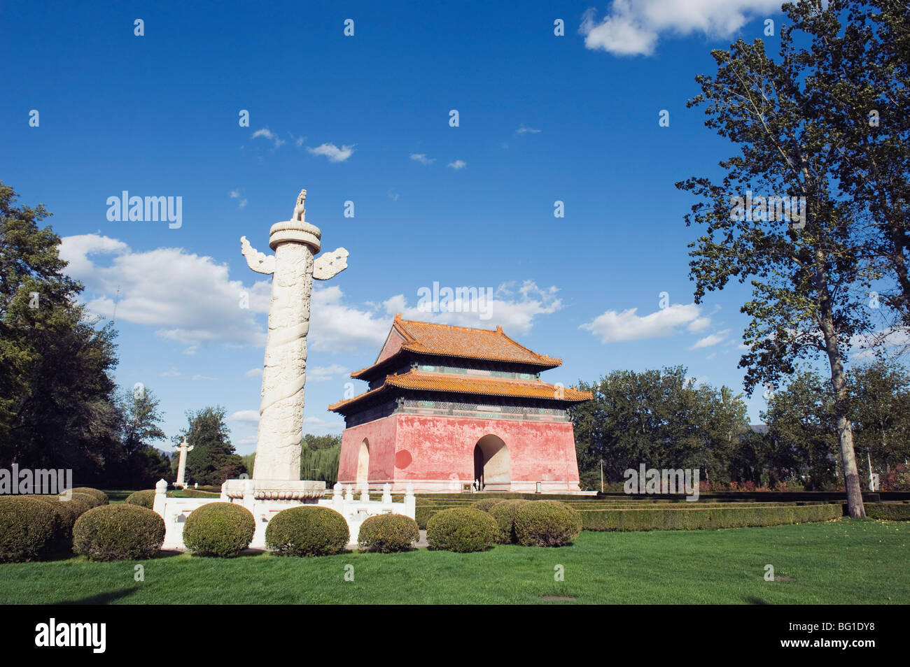 Huabiao statua e cancello in tombe Ming, Pechino, Cina e Asia Foto Stock