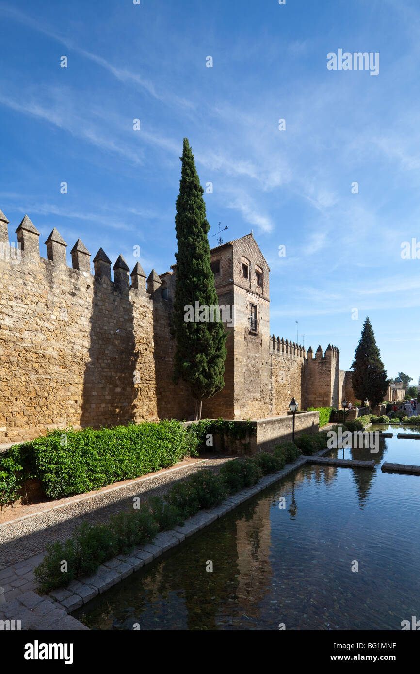 Le antiche mura e Almodovar gate, Cordoba, Andalusia, Spagna Foto Stock