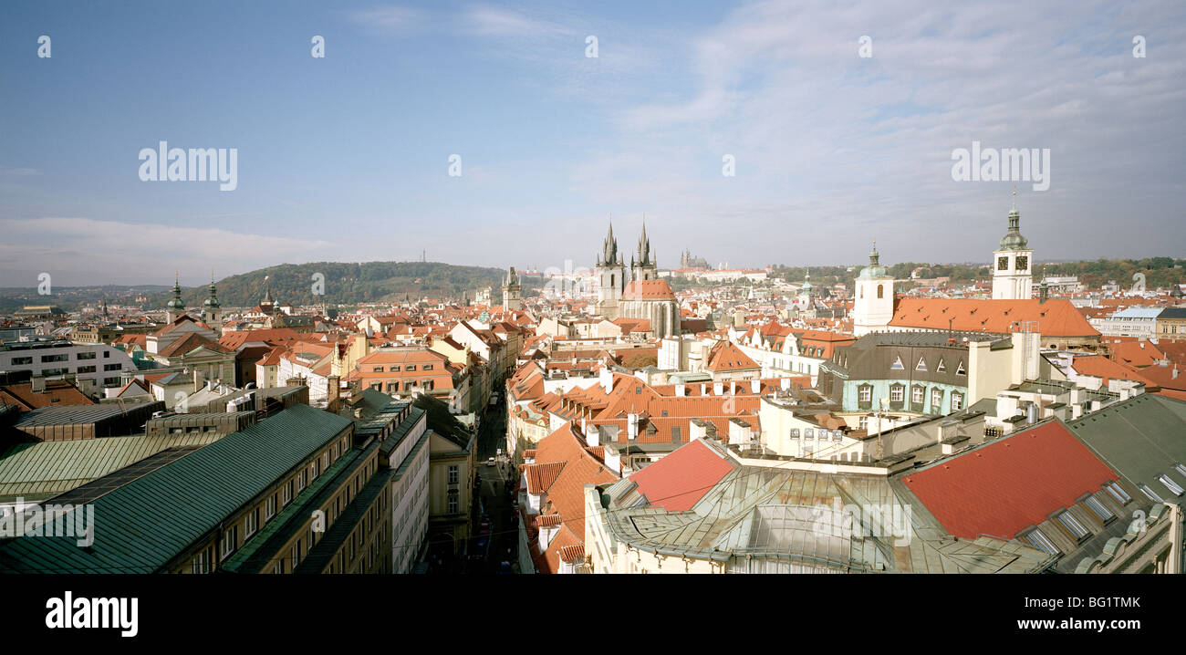 Viaggi nel mondo. Vista su Staré Mesto Città Vecchia nella città antica di Praga nella Repubblica Ceca in Europa Orientale. Storia e cultura viaggiatore Wanderlust Foto Stock