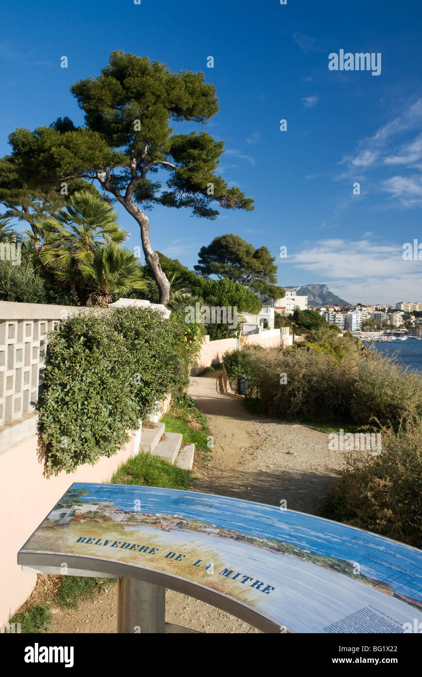 Tabella di orientamento del percorso costiero di la Mitre le Mourillon Tolone Francia Foto Stock