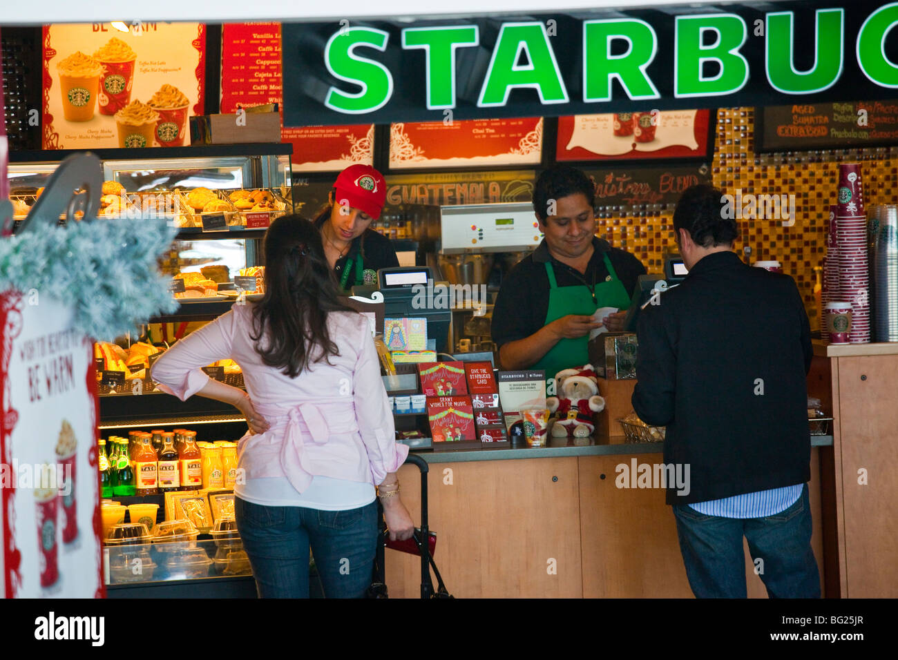 Starbucks all'interno di Benito Juarez Aeroporto Internazionale di Città del Messico Foto Stock