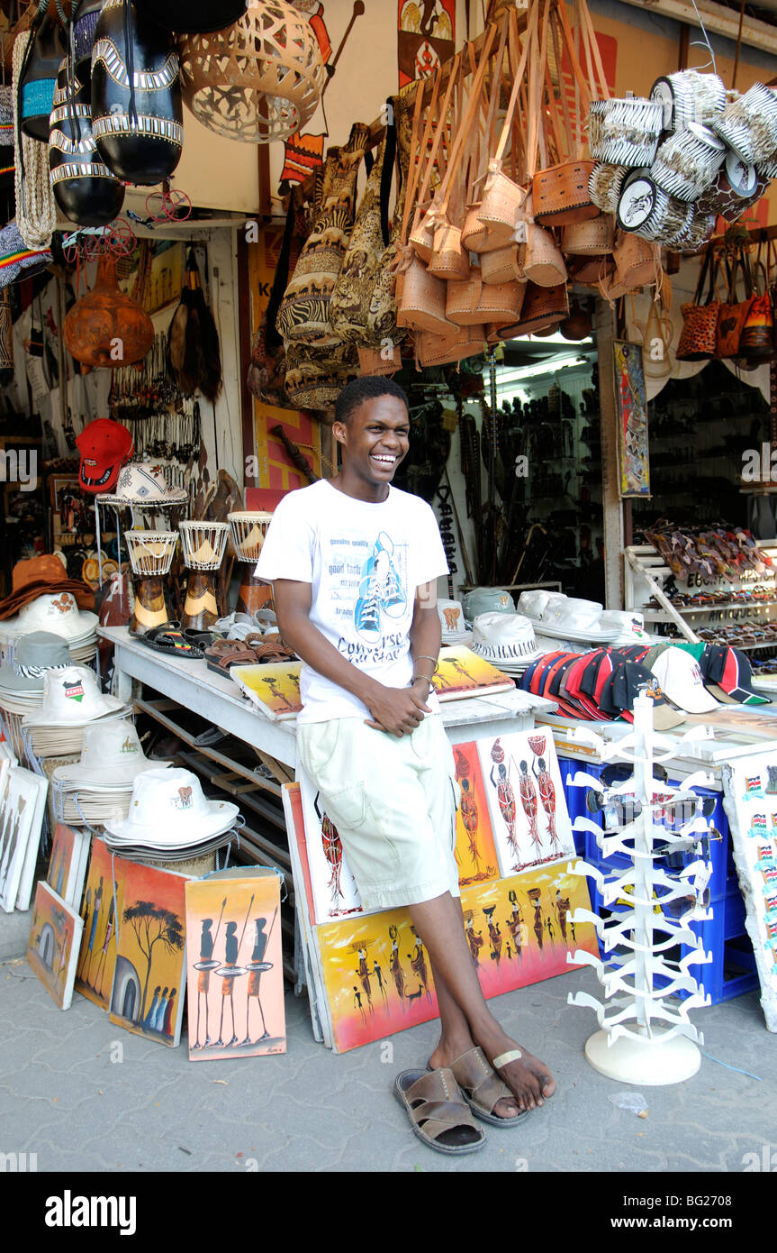 Bottega Artigiana vicino a Fort Jesus, Città Vecchia, Mombasa, in Kenya Foto Stock