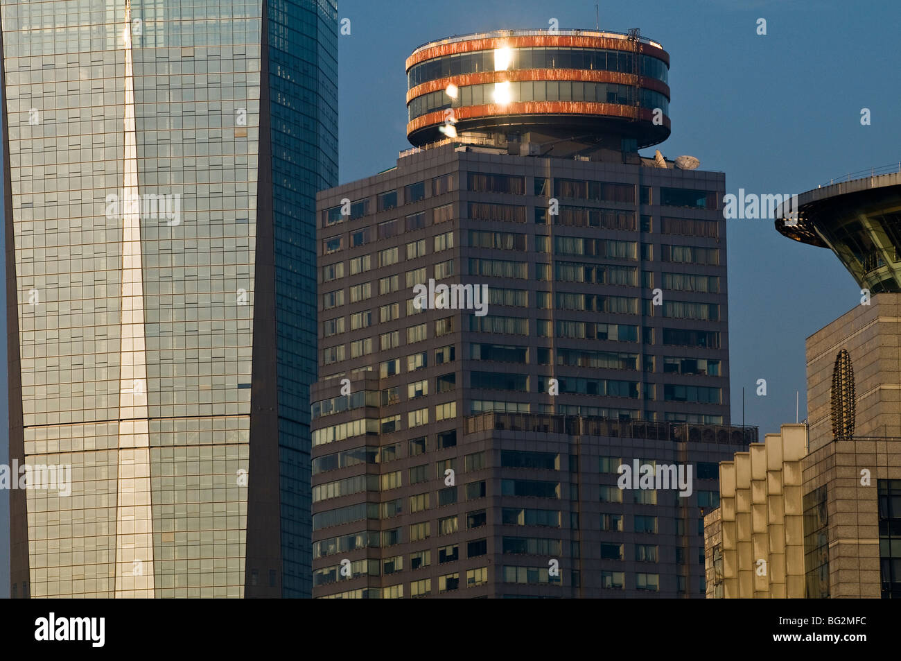 Downtown Nanjing. Grattacieli moderni sono in costruzione e che dominano lo skyline. Foto Stock