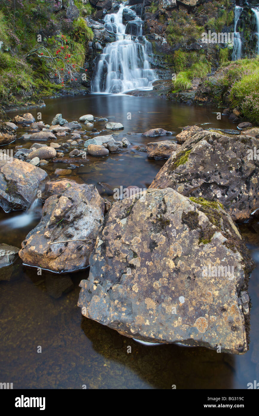 Pool di Fairy su Allt Coir un' Mhadaidh, coire na Creiche, Glen fragile, Isola di Skye, Ebridi Interne, Scozia. Foto Stock