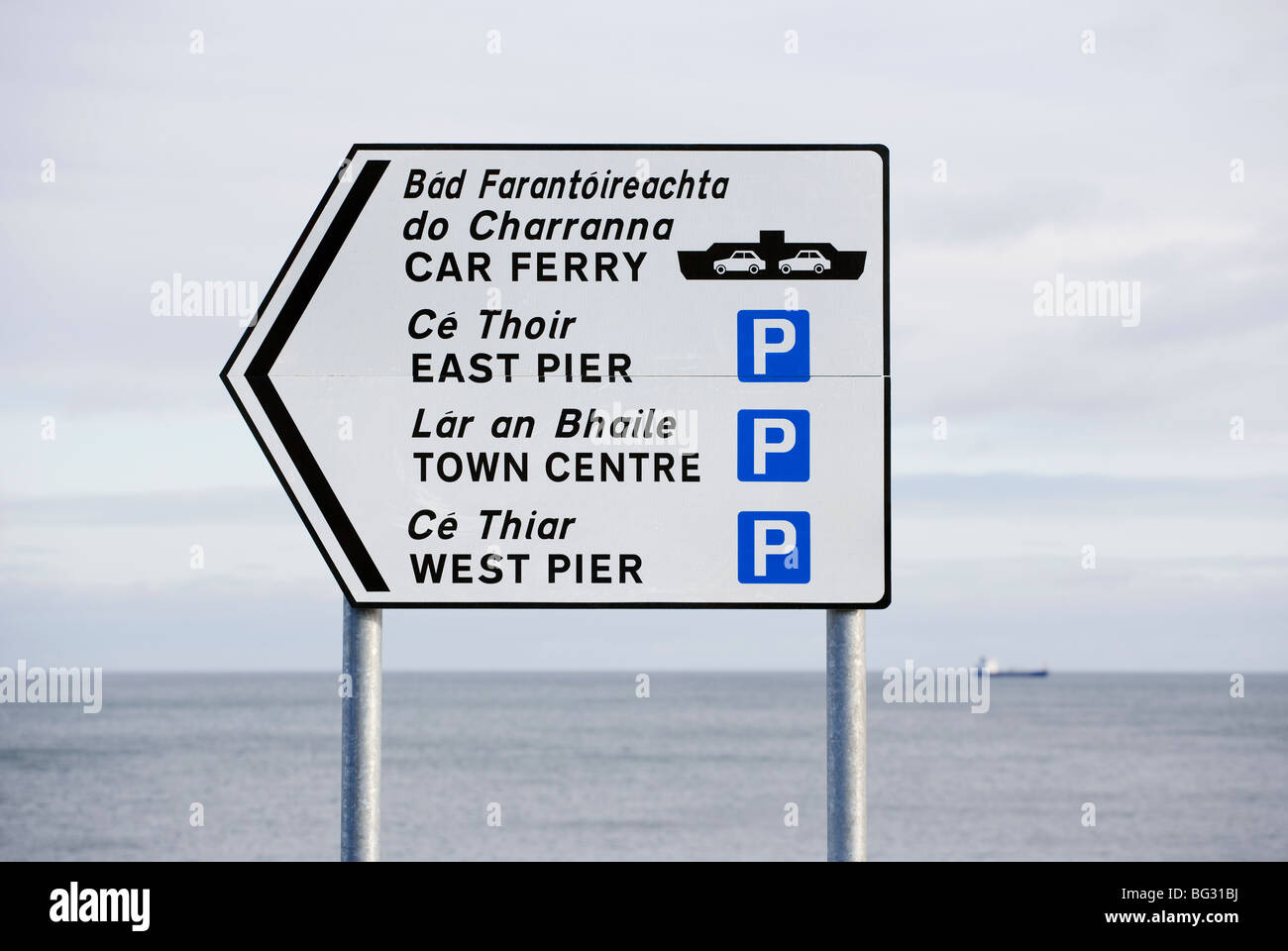 Digital Signage a Dun Laoghaire Harbour, County Dublin, Irlanda Foto Stock