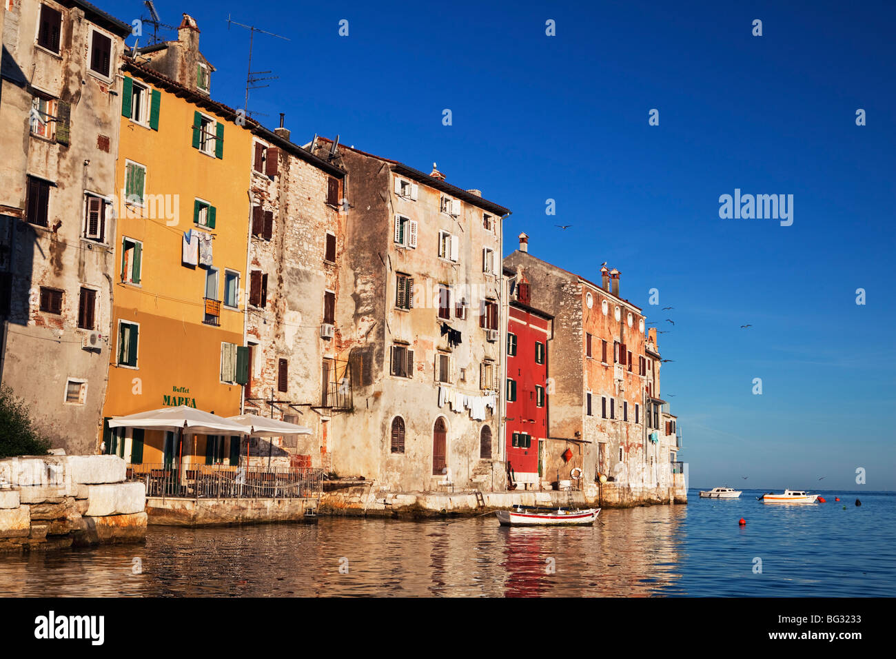 La Old Town Waterfront Rovigno Istria Croazia Foto Stock