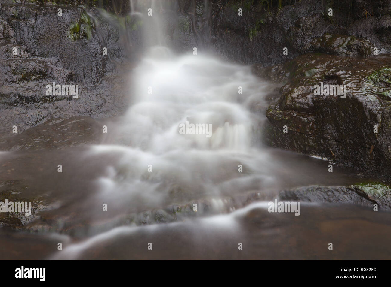 Pool di Fairy su Allt Coir un' Mhadaidh, coire na Creiche, Glen fragile, Isola di Skye, Ebridi Interne, Scozia. Foto Stock