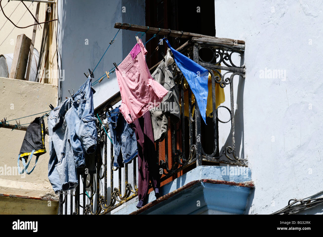 Washday, Old Havana, Cuba Foto Stock