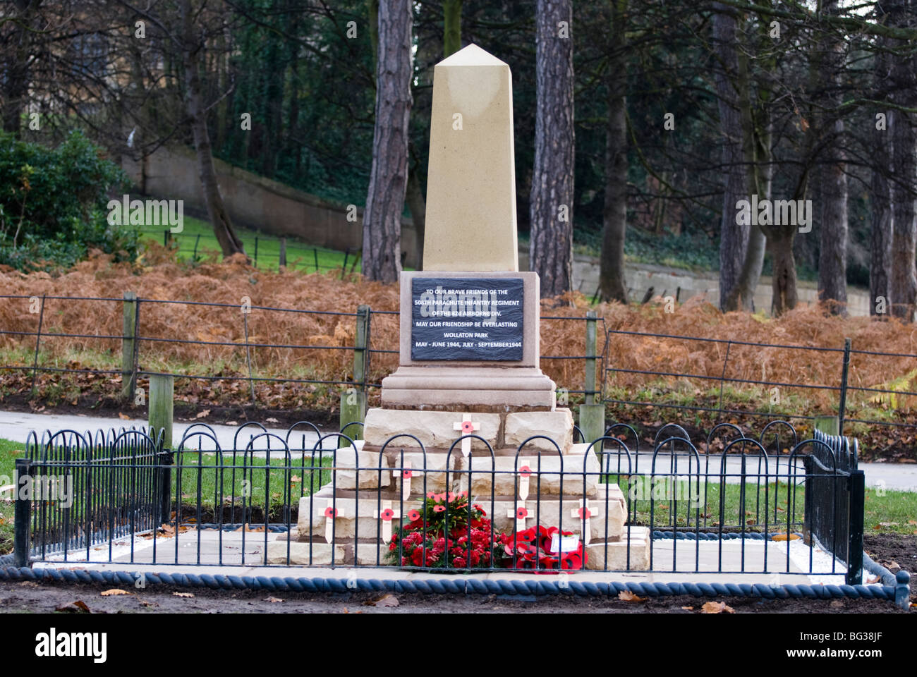 Il Memoriale di guerra eretto nei giardini di Wollaton Park, Nottingham. Foto Stock