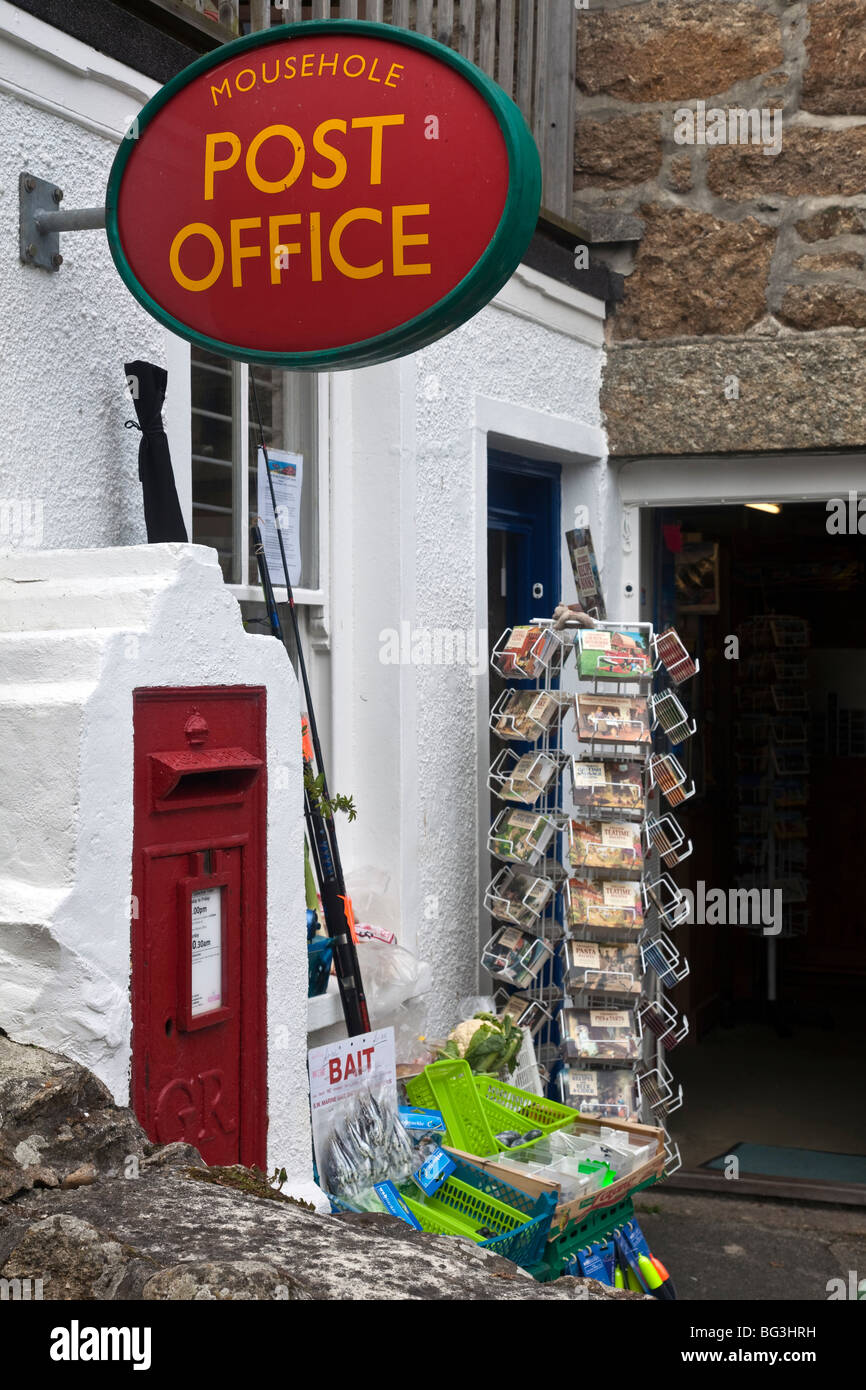 Il Post Office Mousehole vicino a Penzance, Cornwall Foto Stock