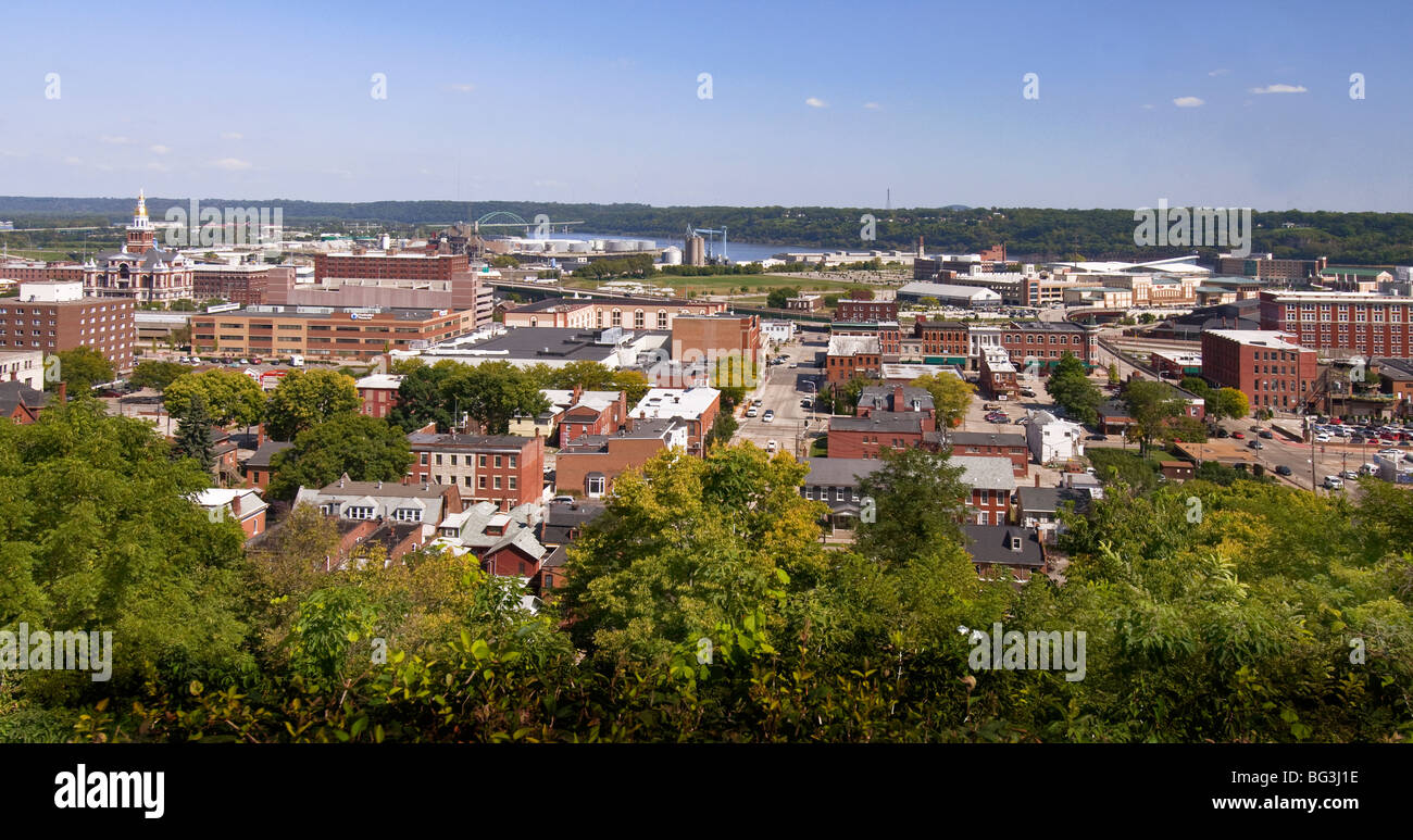 Vista della città dalla Fenelon Luogo a Dubuque, Iowa. Foto Stock