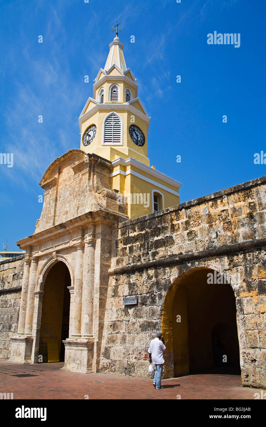 La Torre dell'Orologio, antica città murata distretto, città di Cartagena, lo stato di Bolivar, Colombia, Sud America Foto Stock