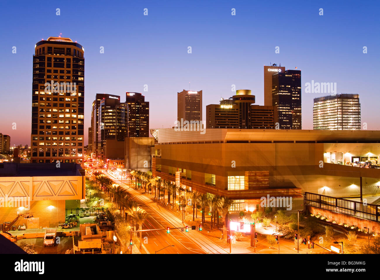 Washington Street e Bank of America Tower, Phoenix, Arizona, Stati Uniti d'America, America del Nord Foto Stock