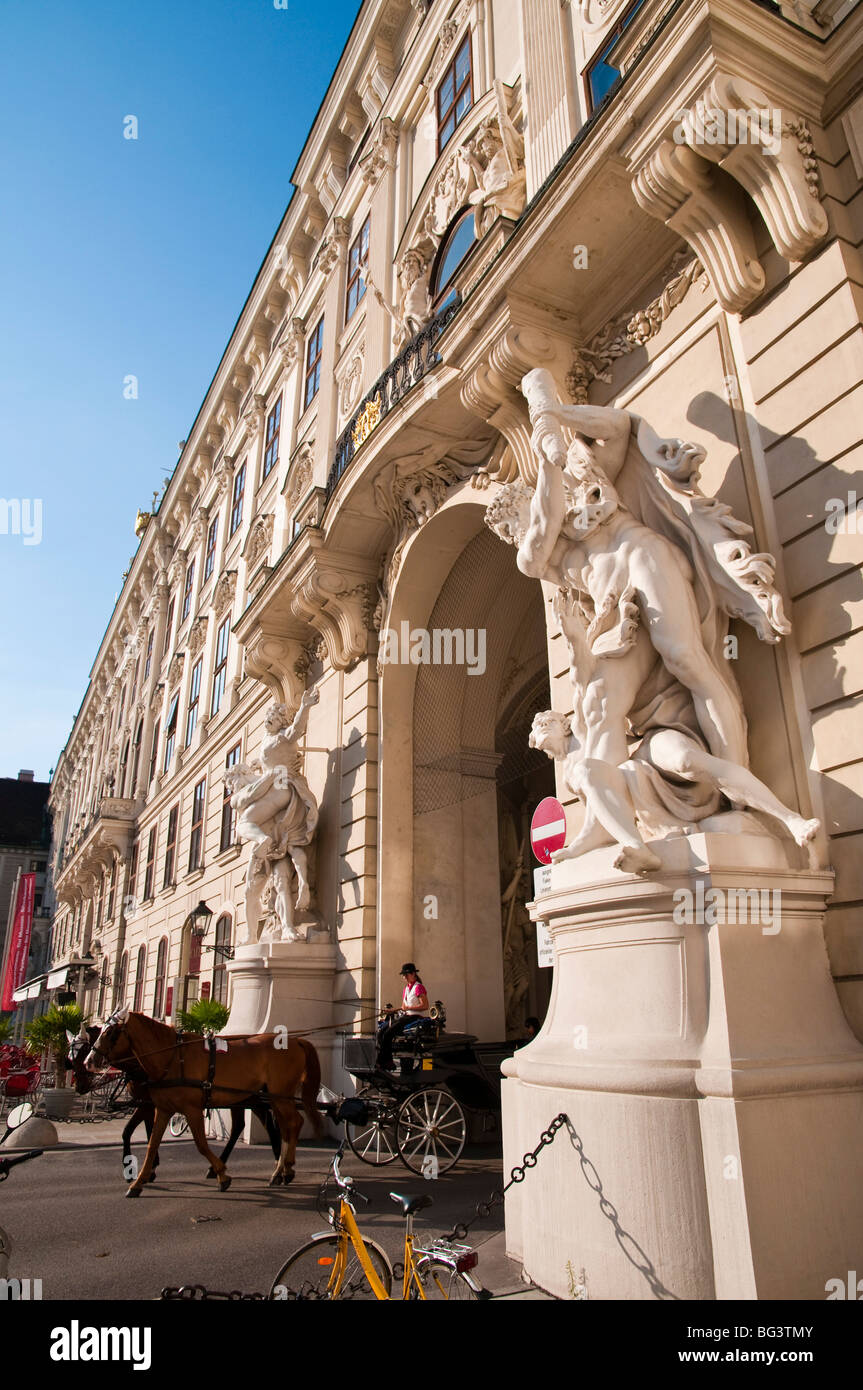 Fiaker, Hofburg, Wien Österreich | fiaker, Hofburg di Vienna, Austria Foto Stock